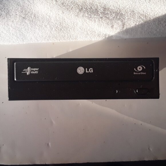 LG Super Multi GH22NS50 DVD Drive for Computer, No Cables, just drive itself - Picture 1 of 10